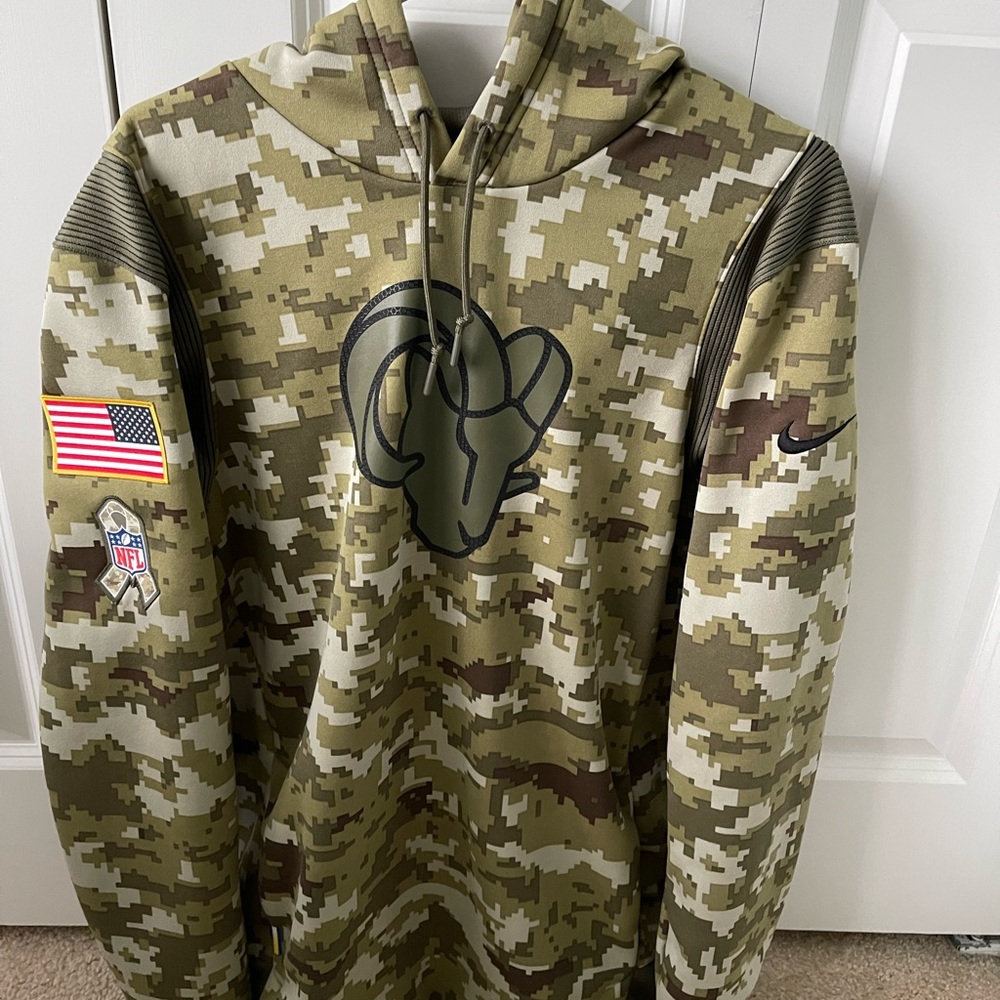 NFL on-field apparel. Los Angeles Rams Salute to Service hoodie. Sz M